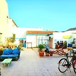 Ethic Surf House بيت ضيافة