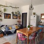 Ethic Surf House بيت ضيافة فيريل