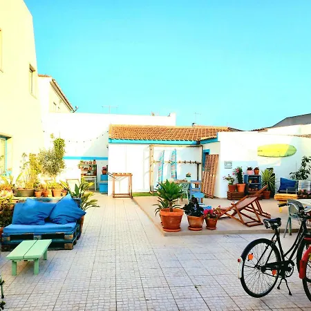 Ethic Surf House בית הארחה