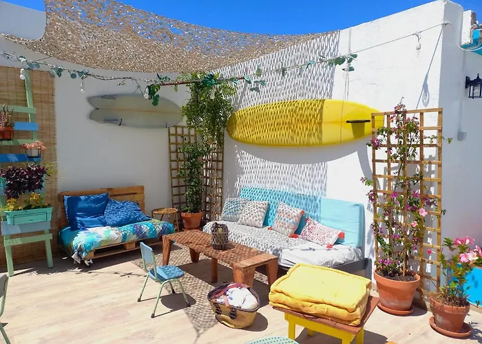 Ethic Surf House 3*